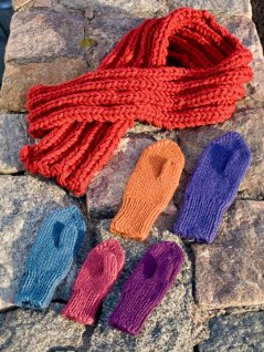 Vantar och resårstickad halsduk