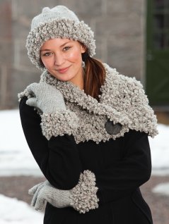 Mössa, axelvärmare och fingervantar