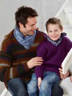 Strukturstickad tröja