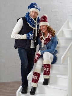 Mönsterstickad mössa, vantar, damasker och löskrage