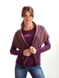 Stickad sjal med virkade stjärnor