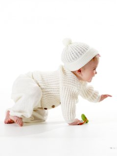 Mönsterstickat babyset