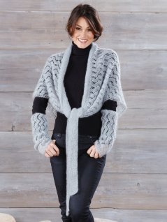 Stickad sjal och handledsvärmare