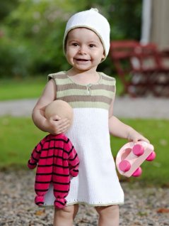 Klänning och mössa