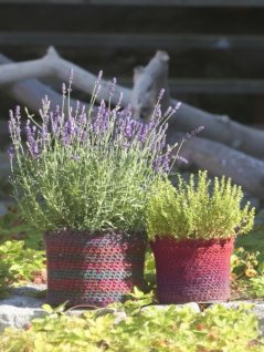 Virkade omslag och duk i 3-dubbelt