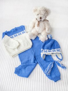 Tröja, byxa och mössa