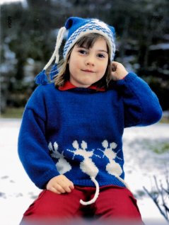 Pullover och mössa med möss