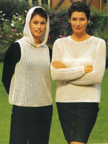 Topp med kapuschong och jumper med hålmönster