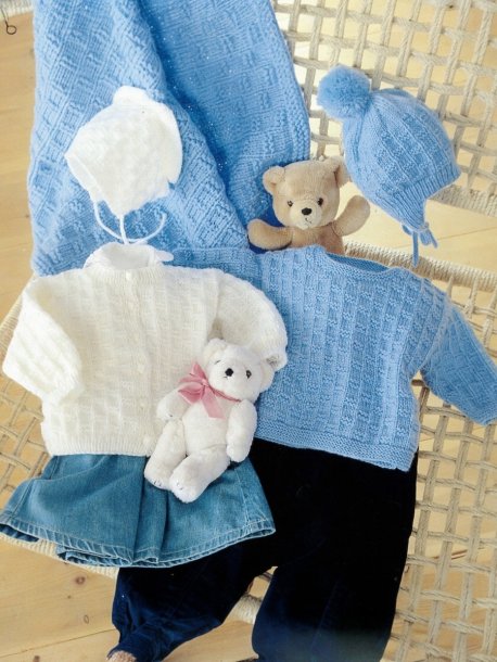 Pullover, kofta, mössor och filt