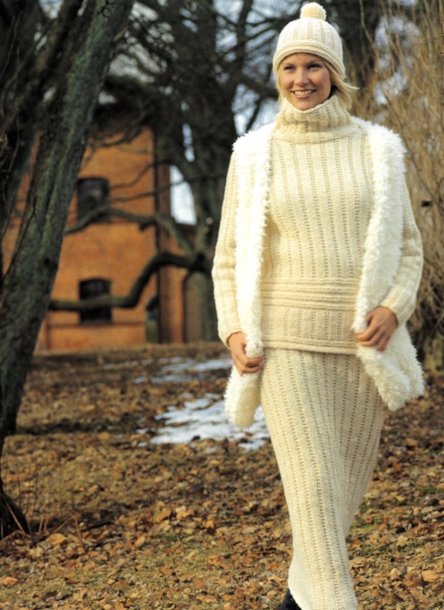 Väst, jumper, kjol och mössa
