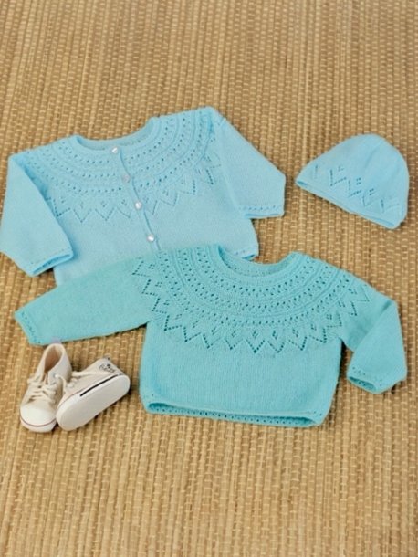 Hålstickad oktröja, kofta och mössa