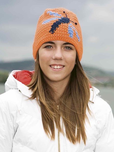 Virkade mössor med motiv