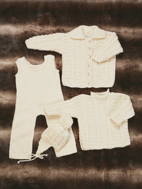 Flätsstickat babyset