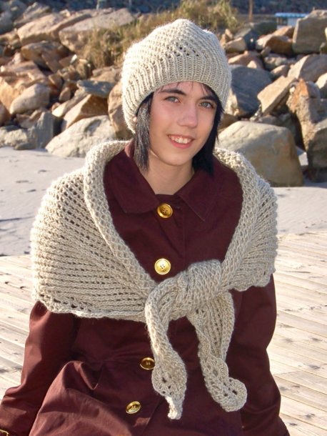 Spetsstickad mössa och sjal