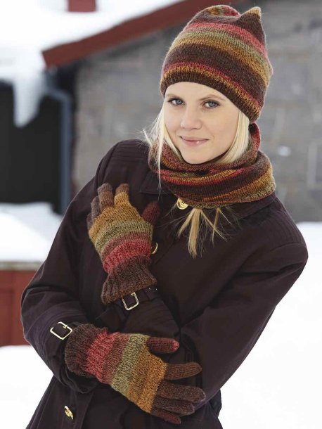 Mössa, halsdukspolo, halsduk och vantar