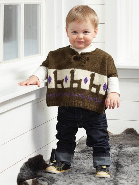 Kofta, tröja och poncho med lamor, mössa och strumpor