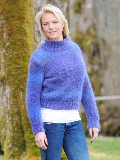 Slätstickad tröja med polo