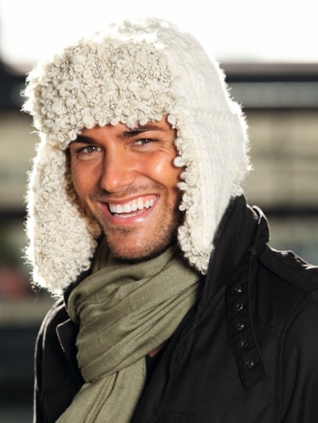 Mössa med pälskanter