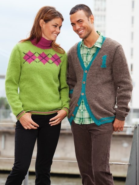 Mönsterstickad tröja och kofta