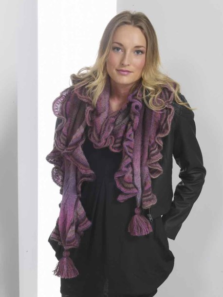 Stickad halsduk med volang