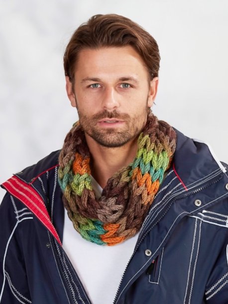 Hålstickad oktröja, kofta och mössa