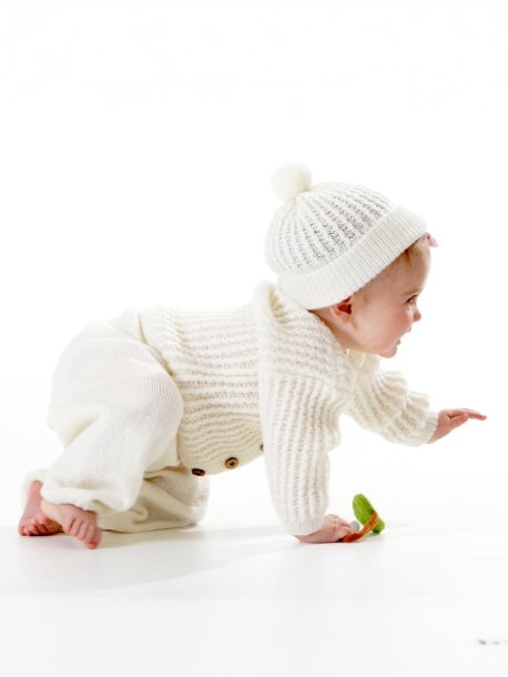 Mönsterstickat babyset