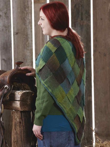 Mosstickad flätad sjal