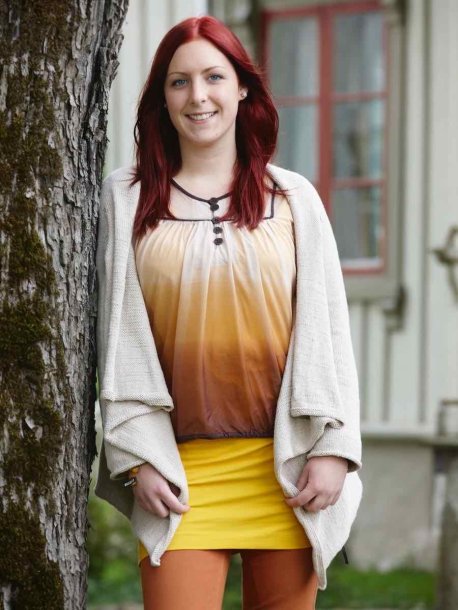 Kofta stickad från sida till sida