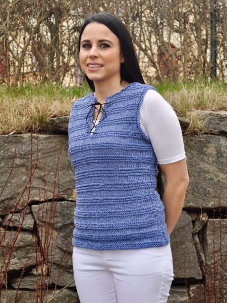 Topp med snörning, stickad i dubbelt garn