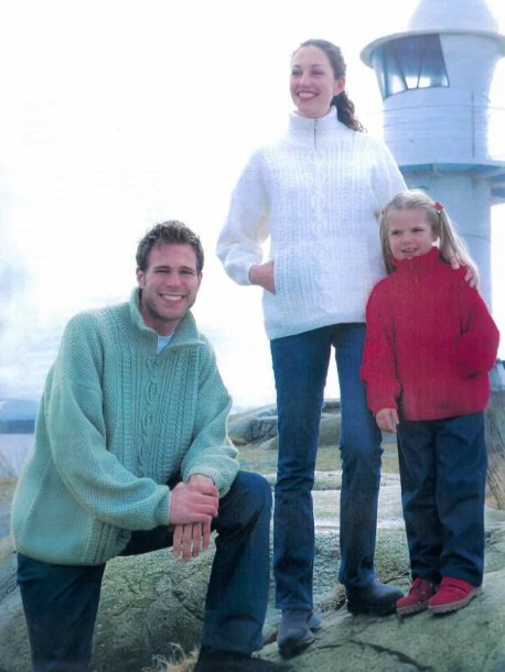 Pullover med dubbel mosstickning och flätor till familjen